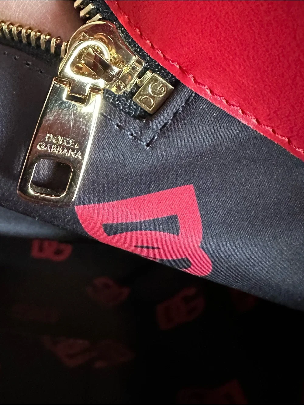 Authentic Dolce & Gabbana Bold Red Embossed Logo Leather big shopping Tote